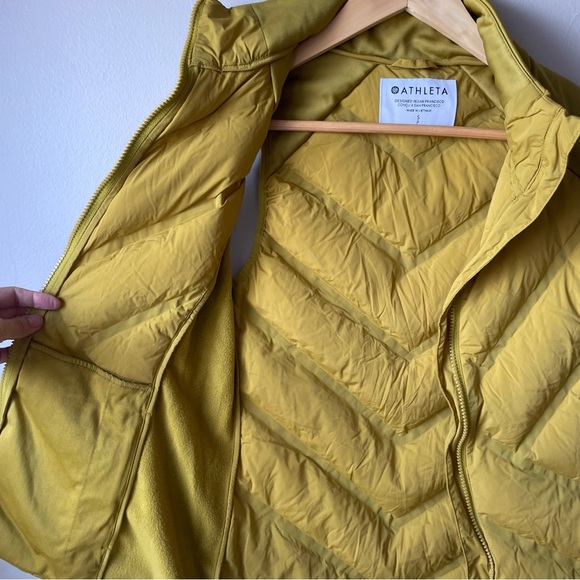 Athleta Inlet Fitted Yellow Puffer Vest Down Fill - Picture 5 of 9